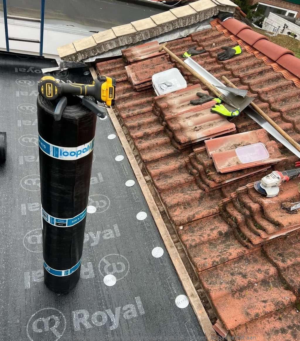 Dakrenovatie Van Plat Dak Houten